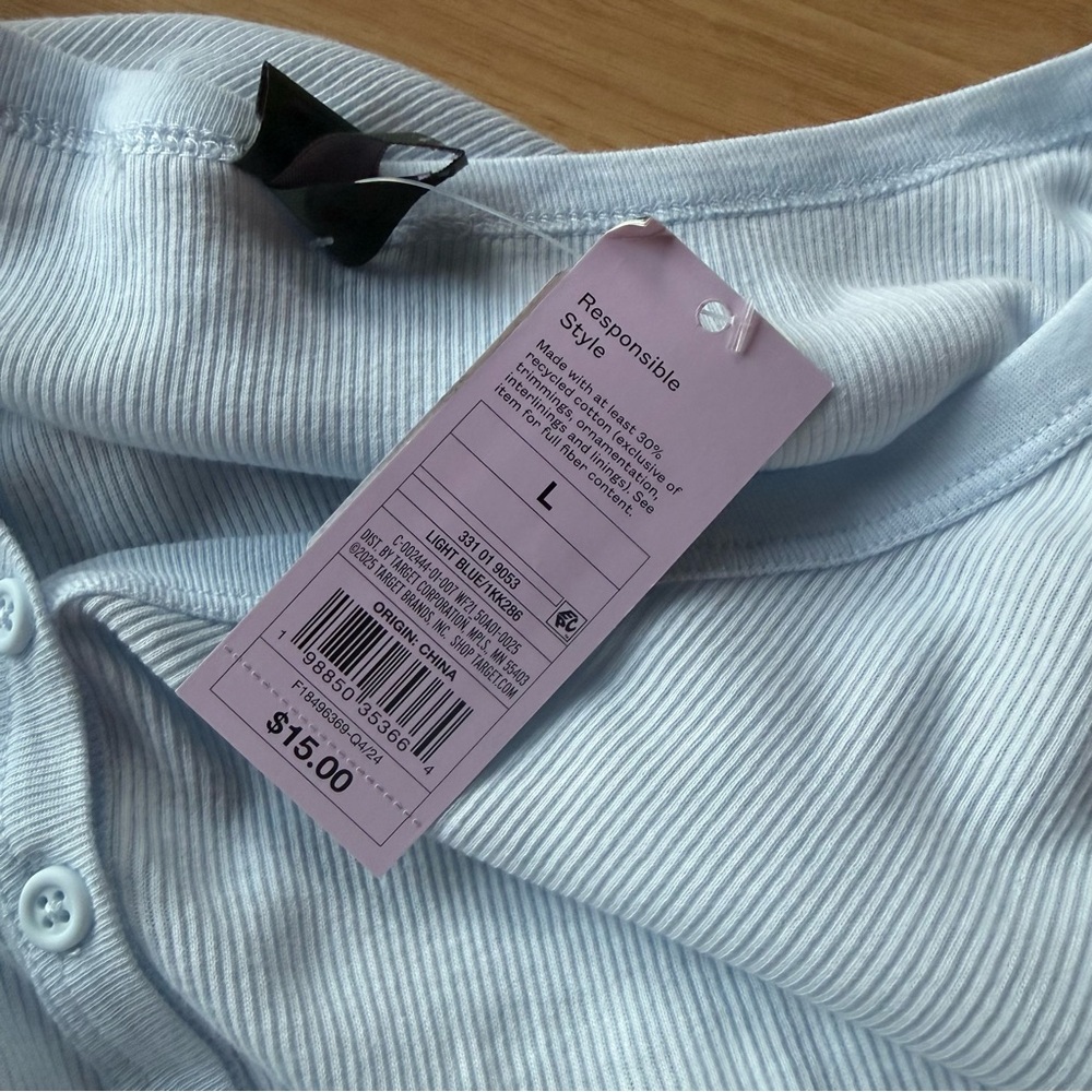 Target Women's Soft Blue Long Sleeve Tee‎ - Picture 4 of 4